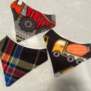 New | set of 3 baby bibs, drool bibs